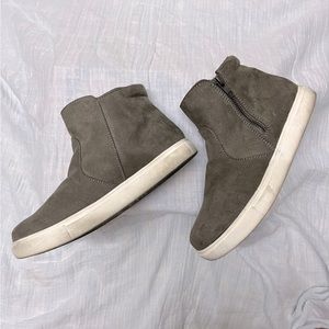 DONATED. Gray IZOD boots. Free shipping. Offers welcome! Donating soon!